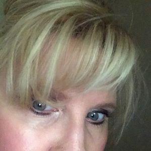 Meet your Posher, Michele